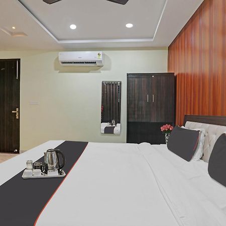 Collection O Srg Hotel Chinhat Exterior foto