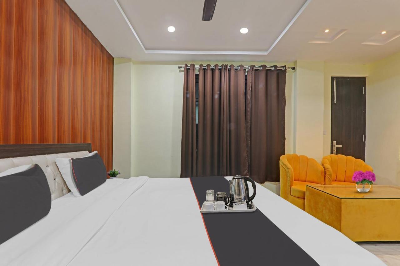 Collection O Srg Hotel Chinhat Exterior foto